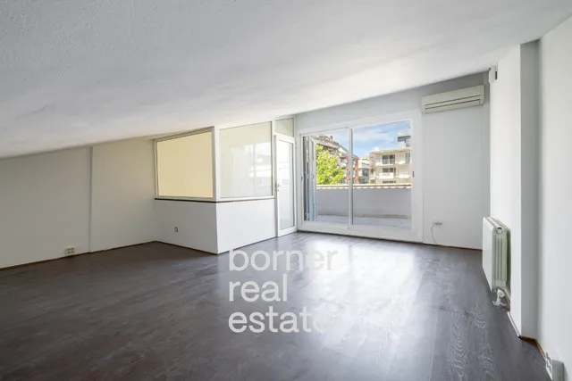 Chalet adosado en venta en Calle de Sant Josep — 48