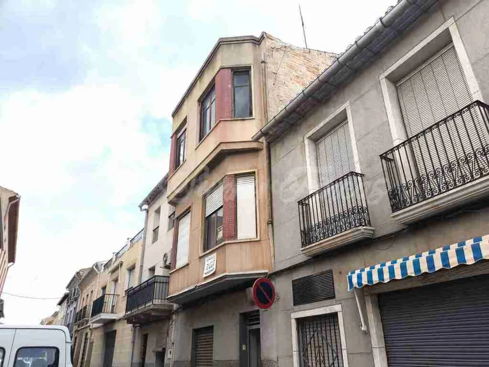 Adosada en Venta en Pinoso Alicante
