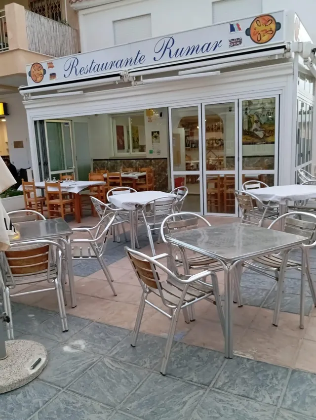Venta restaurante con licencia de restaurante para entrar ya, y con vivienda en parte superior. — 2