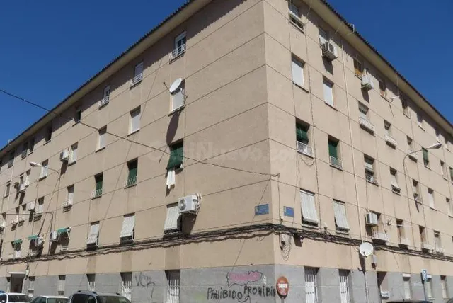 SE VENDE piso OKUPA en C Comandante Gonzalez Bans 6 de Murci - foto 2