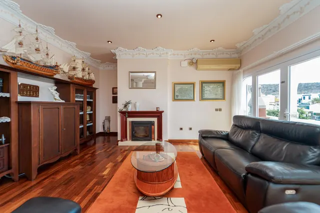 Elegante villa de 4 dormitorios en Arguineguín | Vistas panorámicas al mar, gran parcela y un potencial excepcional! — 47