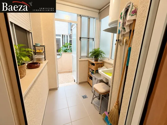 AMPLIA VIVIENDA DE 3 DORMITORIOS CON GRAN TERRAZA, PATIO PRIVADO Y GARAJE EN SANT JOAN D’ALACANT — 13