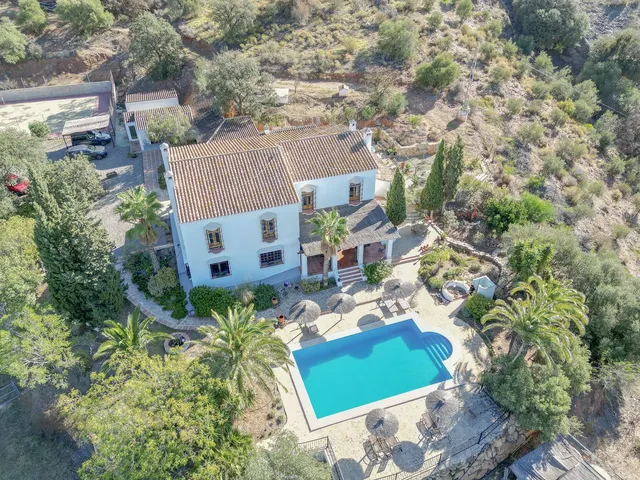 Finca rústica 7 habitaciones 1009m² en venta - Alora pueblo — 7