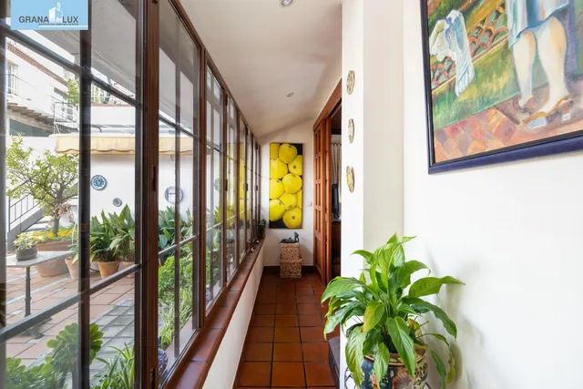 GRAN CASA EN ALBAICÍN BAJO. — 28