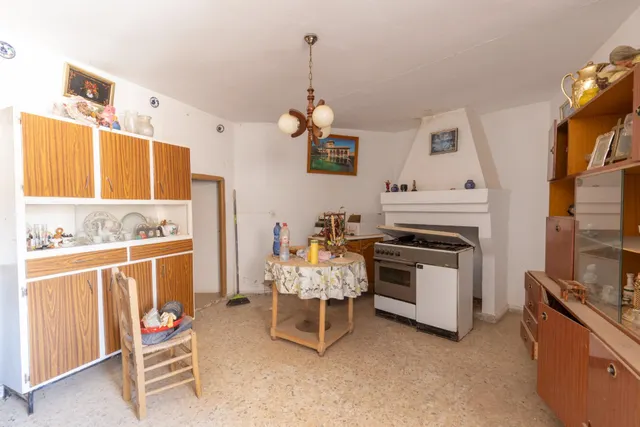 CASA PARA REFORMAR, MÁS TERRENO DE 250M2 — 22
