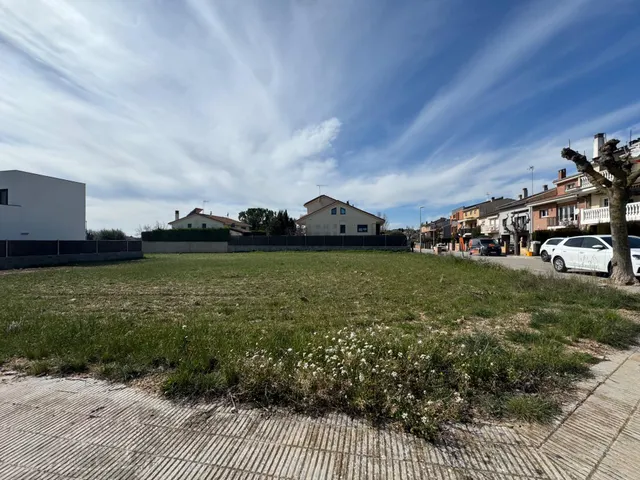 Solar esquinero en la mejor zona de Prats de Rei con 526 m2 para edificar unifamiliar — 2