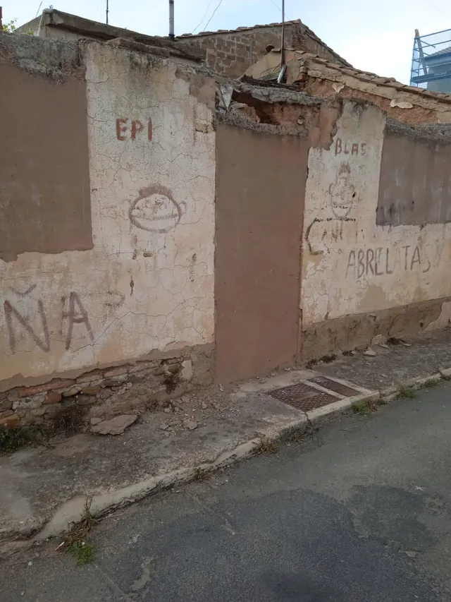 Casa para reformar en Castejón,  23.000€ — 2