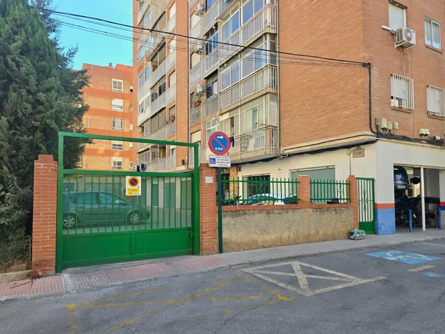 Luminoso piso  con ascensor en el Zaidín, ¡ideal para inversores! — 38