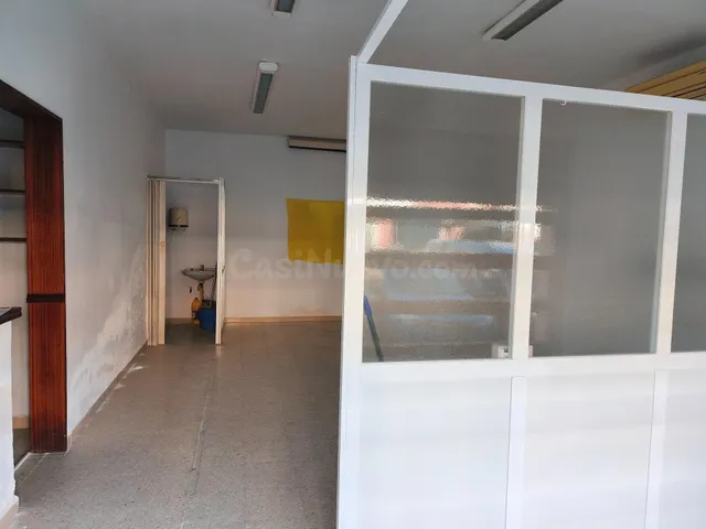 LOCAL COMERCIAL CON PROYECCIÓN EN EL CENTRO DE LA ROCA DEL V - foto 3
