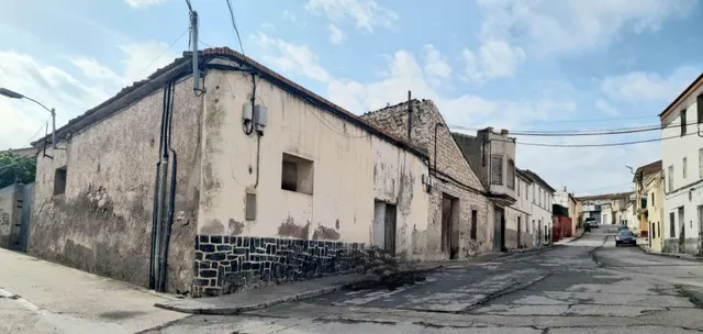 Venta de suelo con construcción en Epila — 12