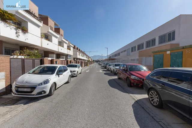 Casa Unifamiliar en Churriana de la Vega — 45