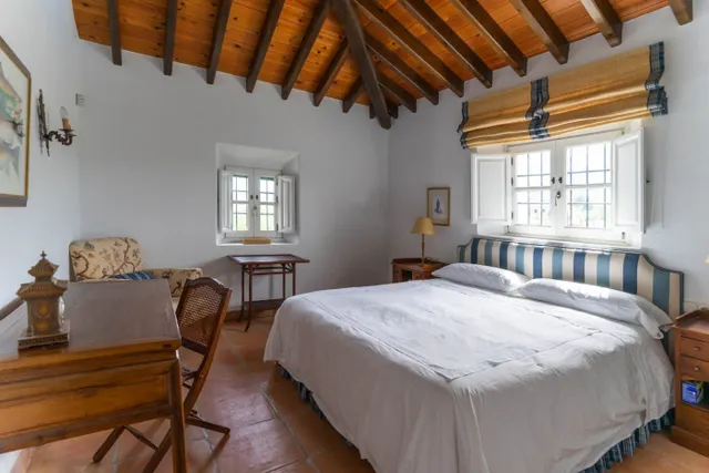 Bonita casa de campo con piscina, jardines y barbacoa — 47