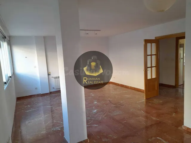 LT/ Piso de TRES dormitorios SIN muebles, zona Alhamar - foto 4
