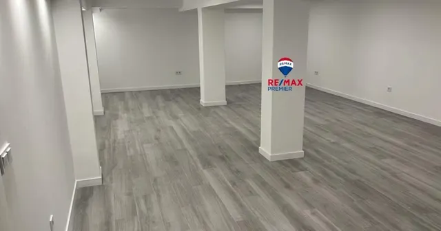 Local comercial recientemente reformado en alquiler en Benidorm — 4
