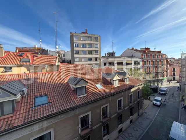 Piso amplio y luminoso en venta Valladolid centro — 28