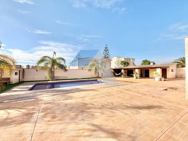 CHALET EN UNA PLANTA EN LA URBANIZACIÓN LOS GIRASOLES — 14