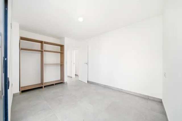 Chalet independiente en venta en Calle de la Roca Negra — 25
