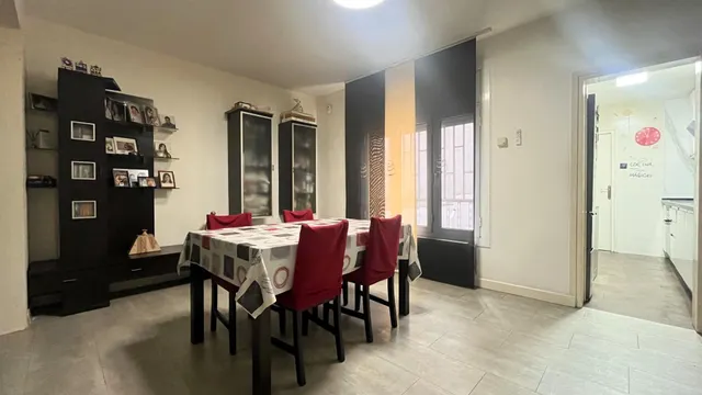 PISO CON ENTRADA INDEPENDIENTE Y TERRAZA EN LA CREU DE BARBERA - LA ROMANICA — 8