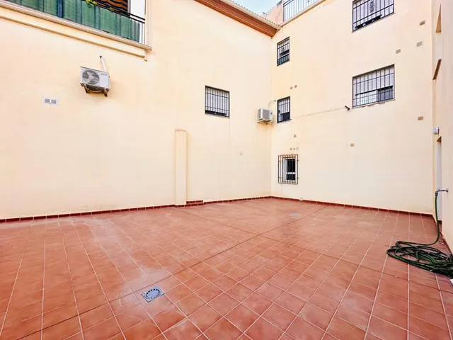 Oportunidad Única: Apartamento Moderno en Las Gabias — 20