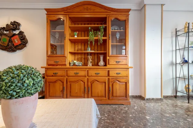 Piso de 3 dormitorios en Puerto de Estepona a 100 metros del paseo maritimo. — 27