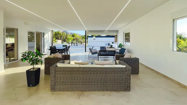 Chalet de lujo en venta en Benidorm: 6 dormitorios y 4 baños dividido en 2 casas independientes — 14