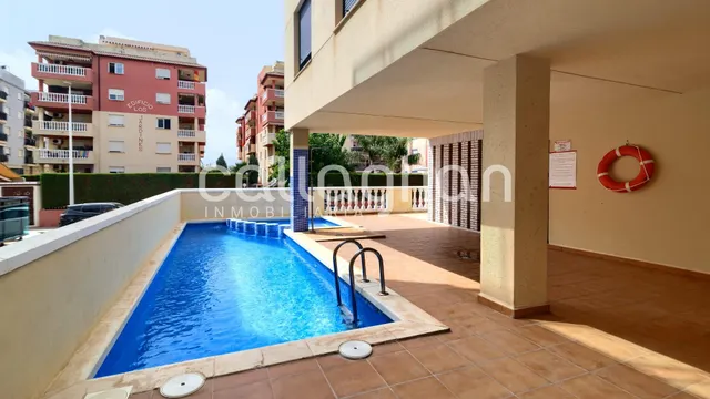 Apartamento con piscina en venta en Moncofa Playa - foto 2