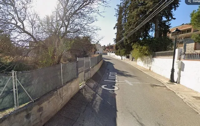 SOLAR EN CALLE LUCIO JUNTO A CALLE LAS CRUCES — 3