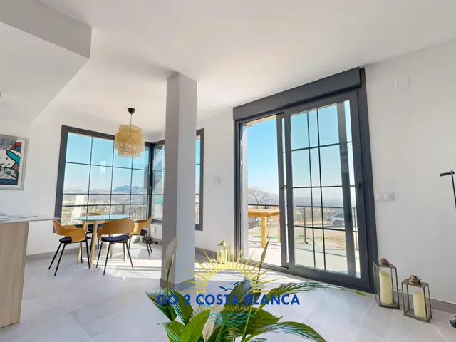 Pareado 3 habitaciones 323m² en venta - Urbanizaciones — 7