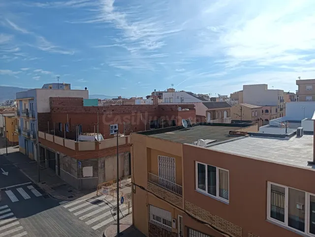 Se vende Piso en la localidad de Roquetas de Mar — 2