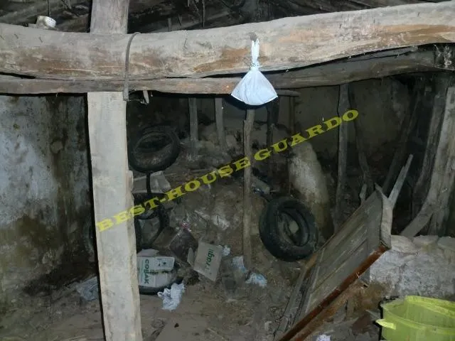 CASA COCHERA Y CHOCO PARA REFORMAR LAS HERAS — 13
