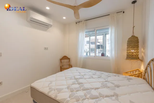 ¡exclusivo apartamento en primera linea de playa con reforma integral de alta gama! — 18