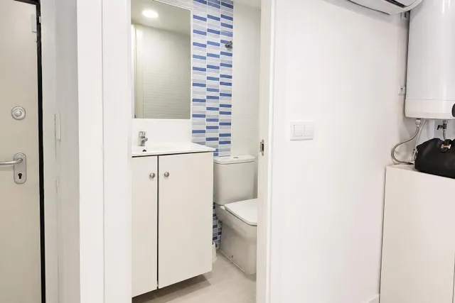 Dos apartamentos nuevos con entradas independientes – Amueblados, equipados y listos para vivir o alquilar — 12