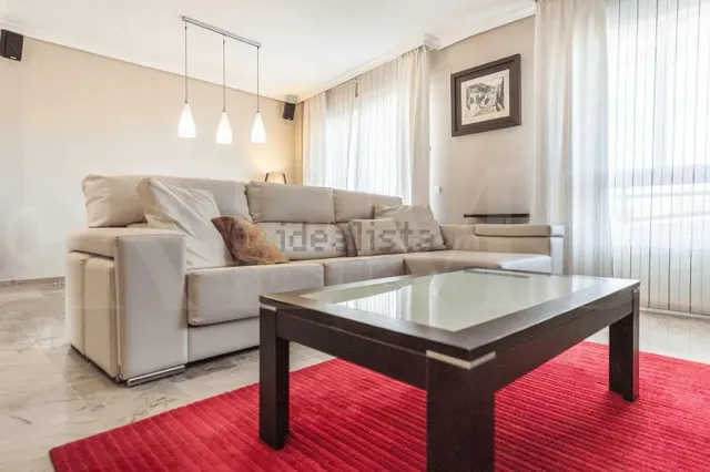 Vivir en Playamar: lujo, luz y mar a 500 metros de casa — 5