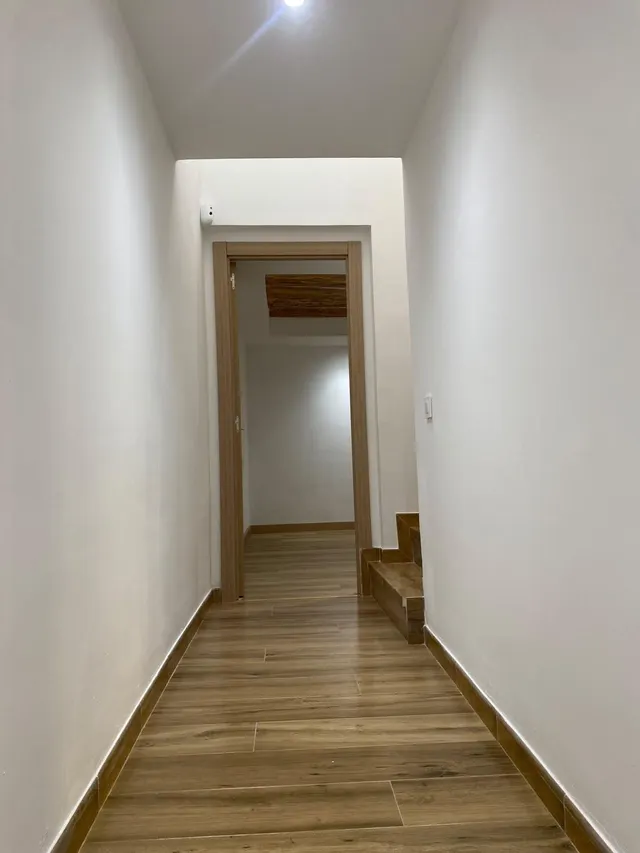 Exclusiva casa de pueblo completamente rehabilitada con piscina interior, terraza y parking en el centro de el Vendrell — 11