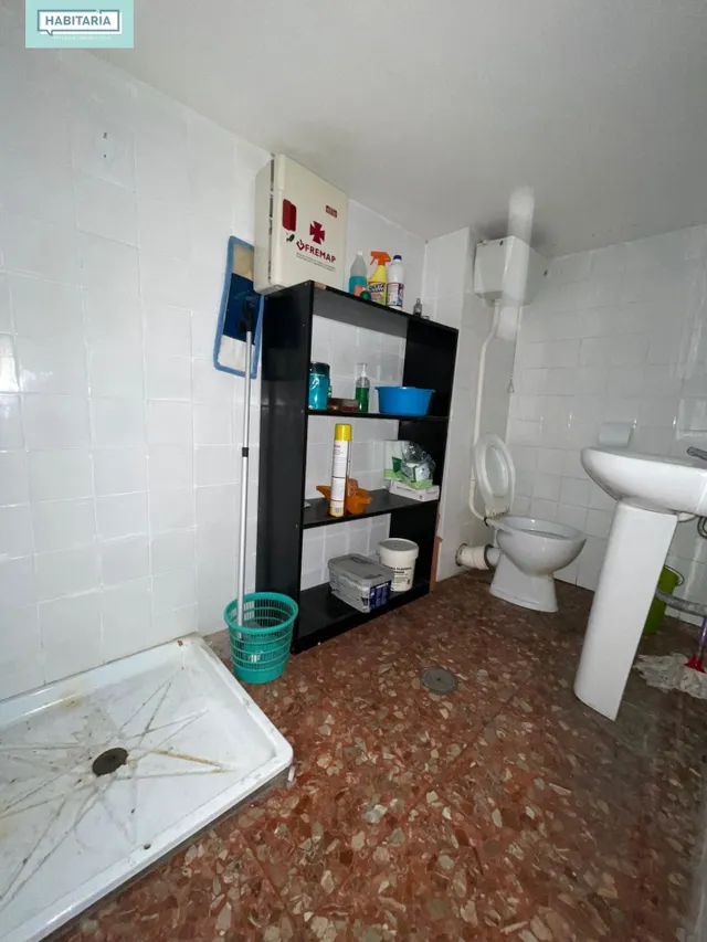 LOCAL COMERCIAL A PIE DE CALLE — 4