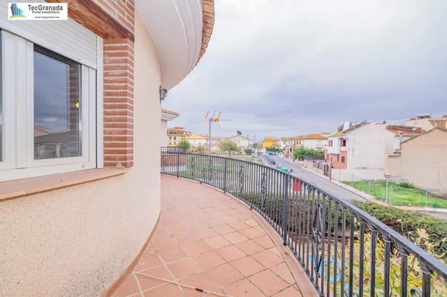 Chalet en venta en la mejor zona de ATARFE — 39