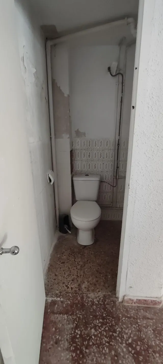 Local Comercial en Alquiler en La Florida, Alicante - Ideal para Nuevos Proyectos — 9