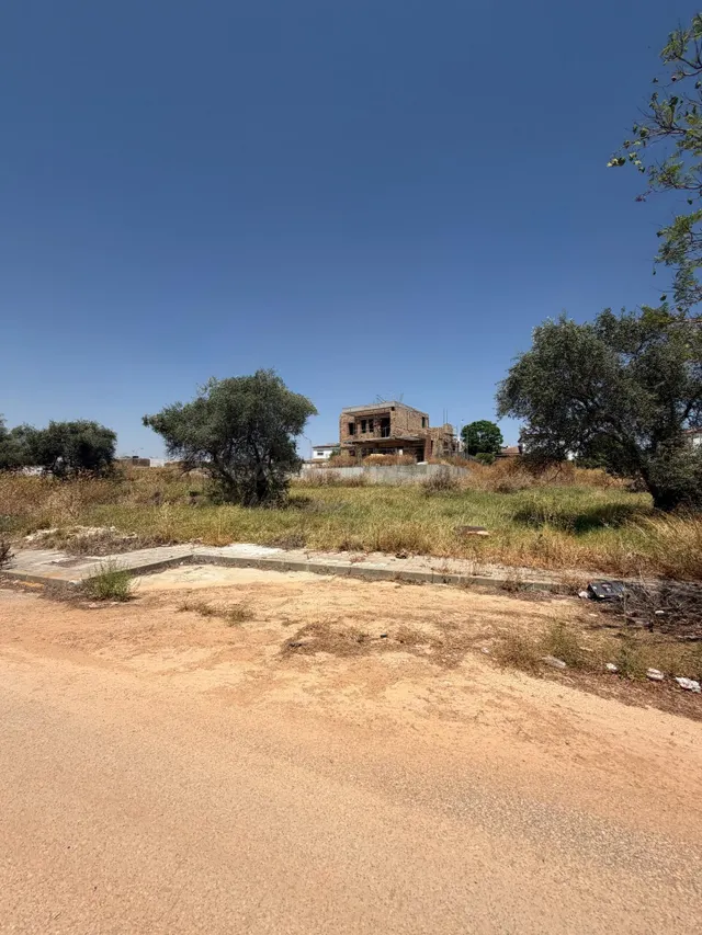 PARCELA URBANA DE 551 M2 EN ESPARTINAS – ÚLTIMA OPORTUNIDAD  - foto 3