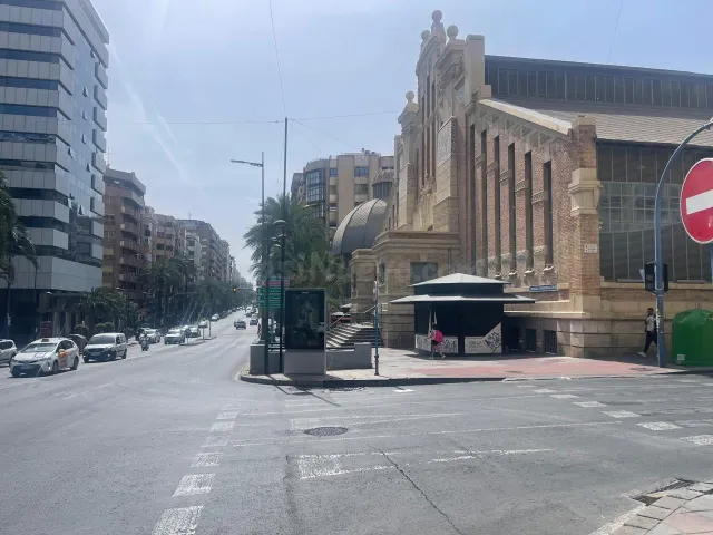 Piso con vistas al Castillo en pleno centro de Alicante. - foto 4