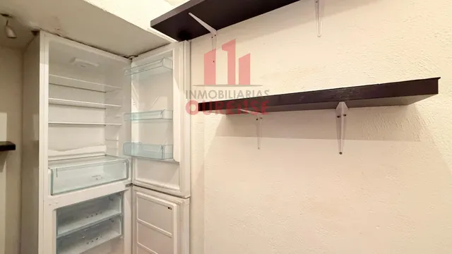 LOCAL COMERCIAL CON LICENCIA DE CAFETERÍA EN O COUTO — 6