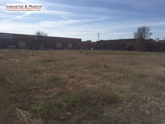 PARCELA INDUSTRIAL EN VENTA EN ARGANDA DEL REY - foto 2