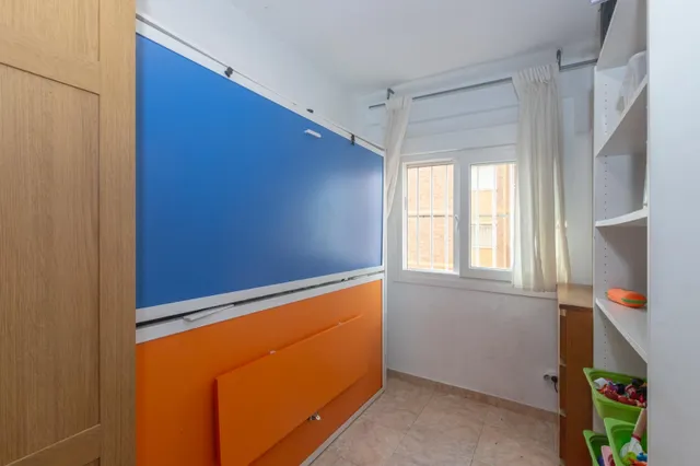 PISO EN VENTA EN CALLE  PRINCESA — 23
