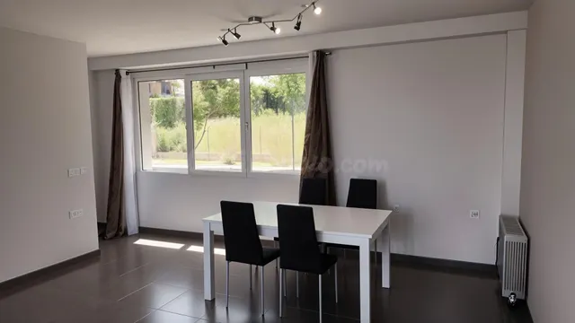 CHALET CON PARCELA Y VISTAS EN CUMBRES DE CALICANTO – ALQUIL - foto 3