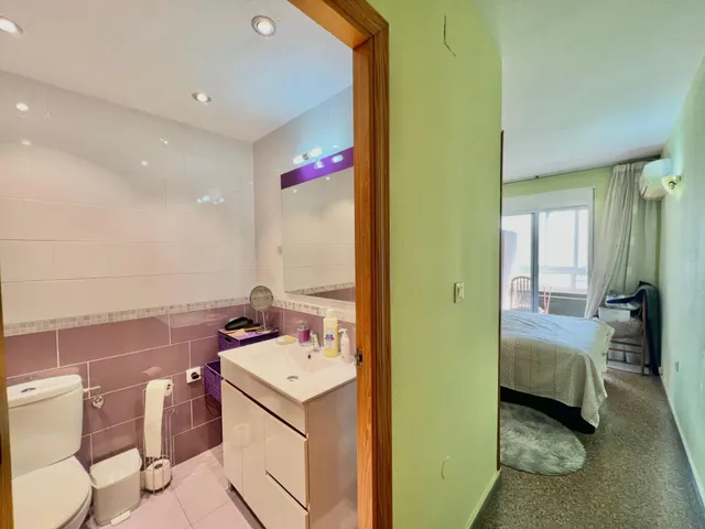 Espaciosa vivienda de 4 habitaciones y 2 baños rodeado de todos los servicios — 18