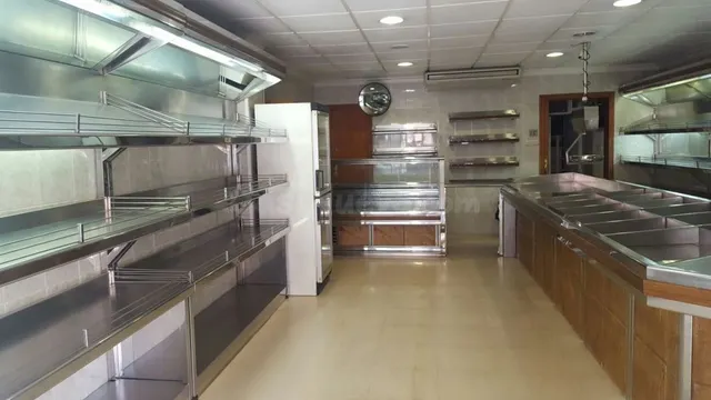 LOCAL EN VENTA TOTALMENTE EQUIPADO PARA FRUTERIA