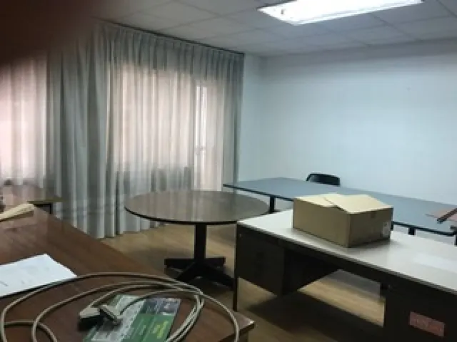 Oficina alquiler centro — 11