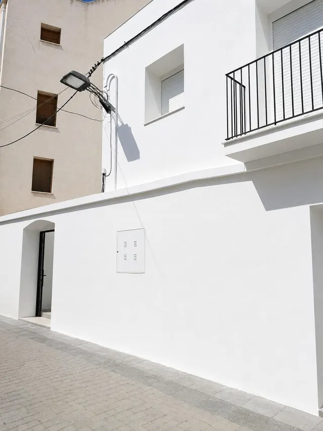 Amplia Casa Reformada en el Corazón de la Ciudad - foto 3