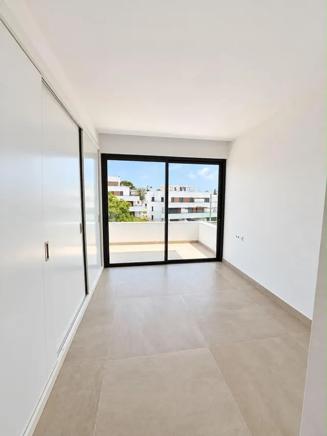 Ático de lujo con piscina infinity privada en Estepona, a 1 km de la playa — 7