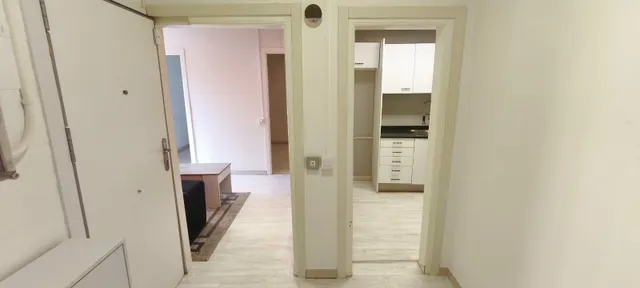PISO ALQUILER EN CIUTAT VELLA — 6