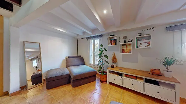 REFORMADO CON ENCANTO EN RAMBLA DEL POBLENOU – 6ª PLANTA SIN ASCENSOR — 24